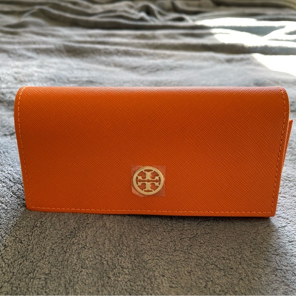 Tory Burch sunglasses - Picture 2 of 6